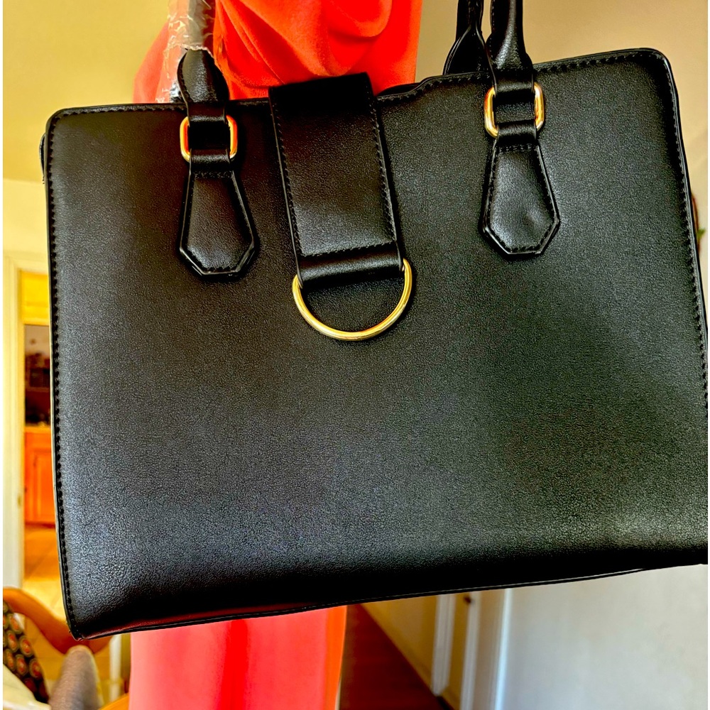 The Samia Black Tote